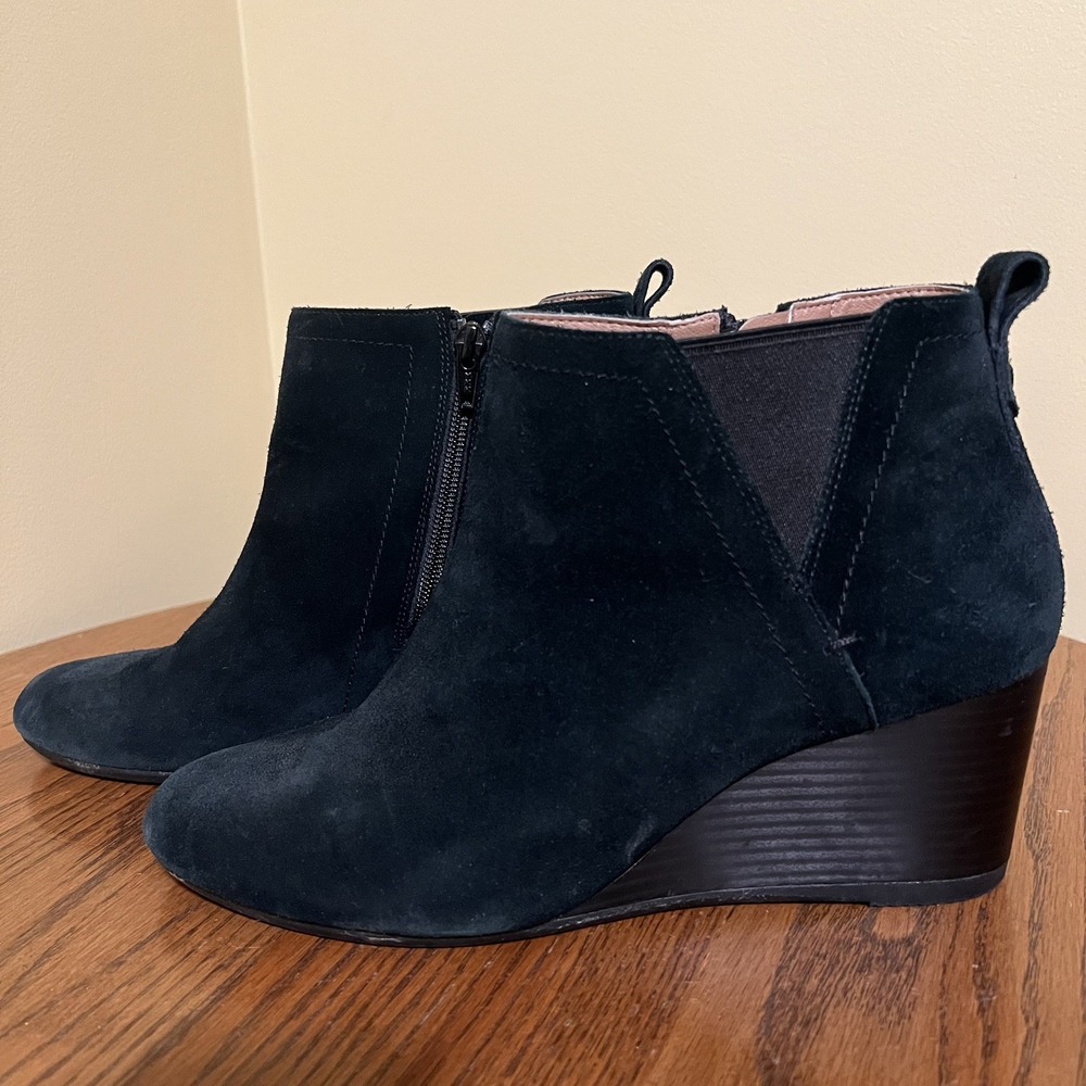 Vionic Paloma Suede Wedge Ankle Boots Zip-Up Comfort Weather Resistant Size 9